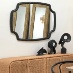 Obscure Object On Stand -Home Decor webimage 160999645 160999650 160999644 1